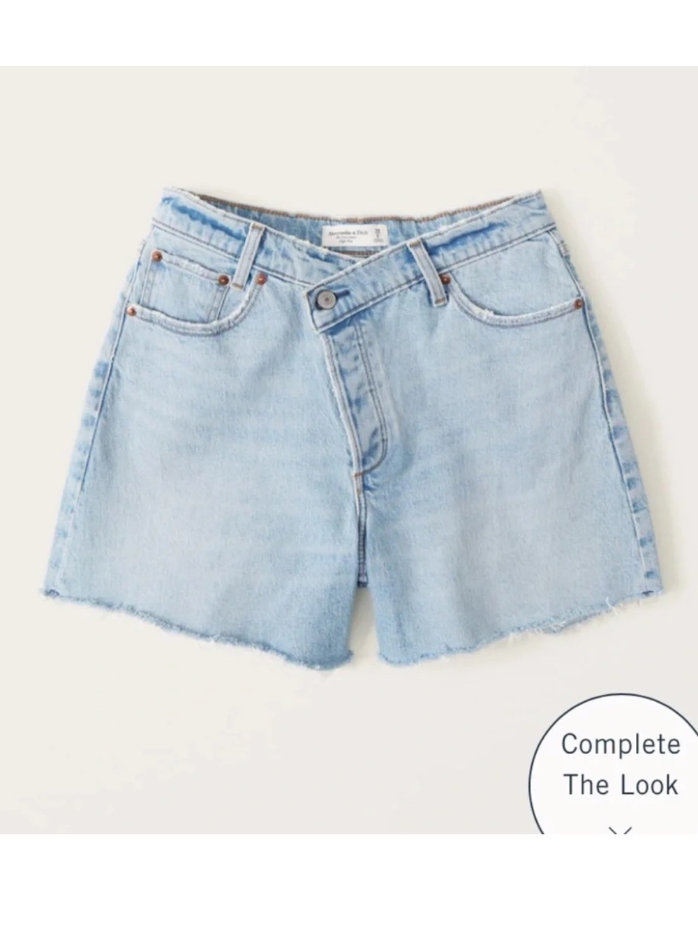 NWT Abercrombie & Fitch Curve Love (Size 37) The Dad Short